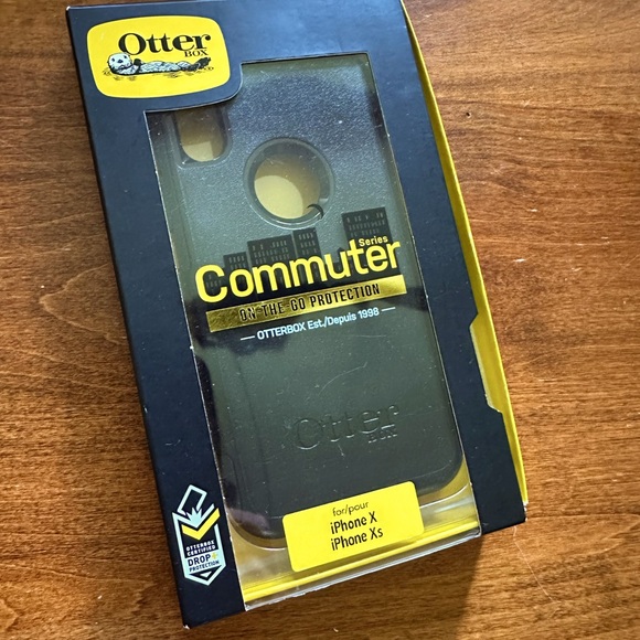OtterBox Commuter series case. Apple iPhone X/XS Black. - Picture 2 of 7